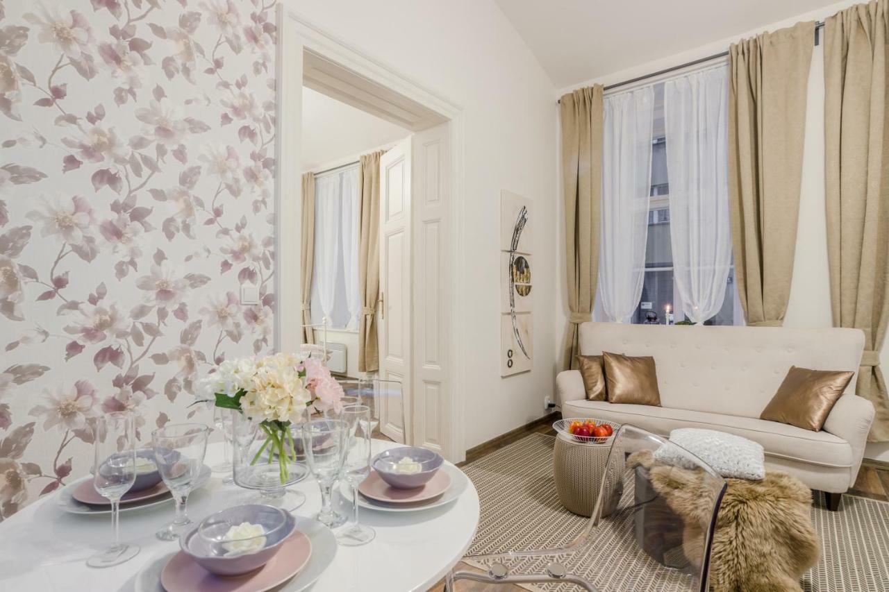 Prague Apt Near Charles Bridge By Michal&Friends エクステリア 写真