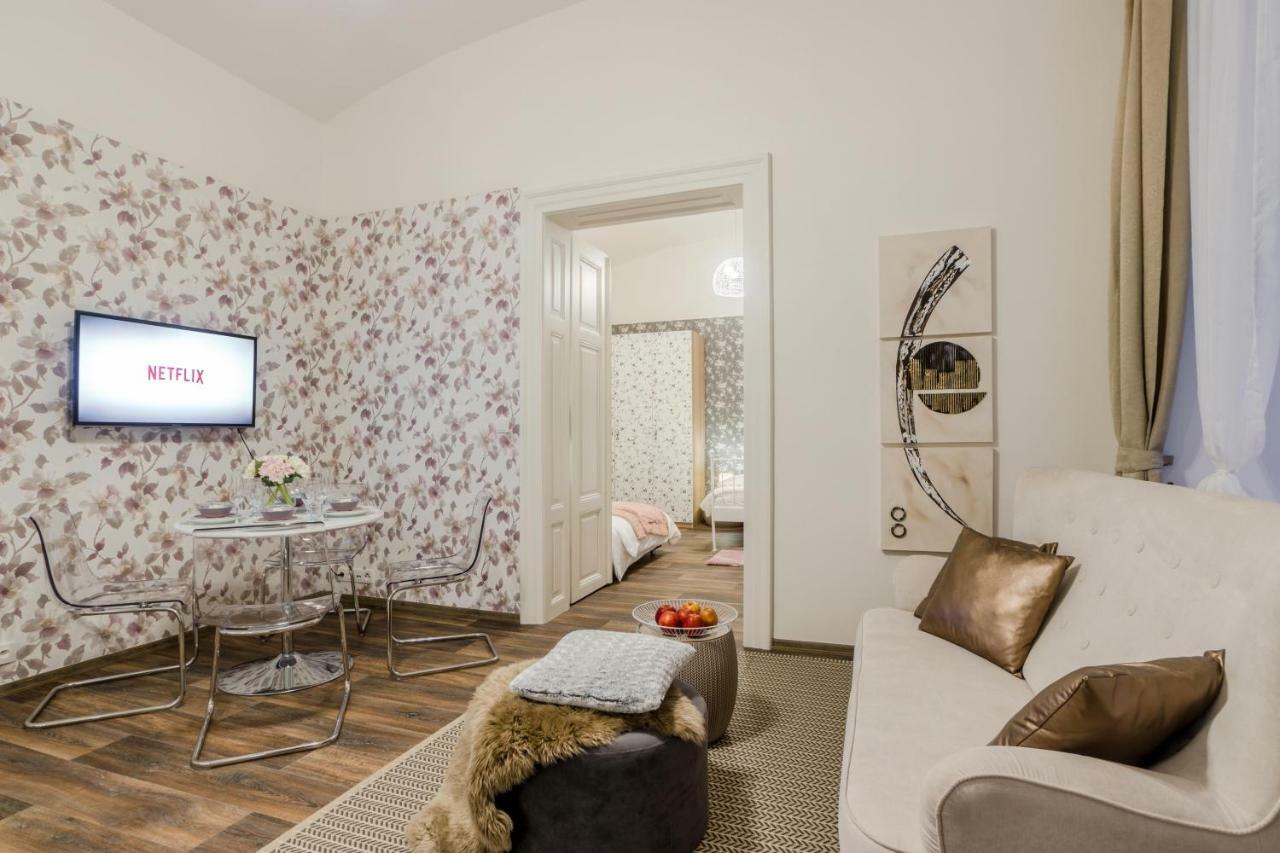 Prague Apt Near Charles Bridge By Michal&Friends エクステリア 写真